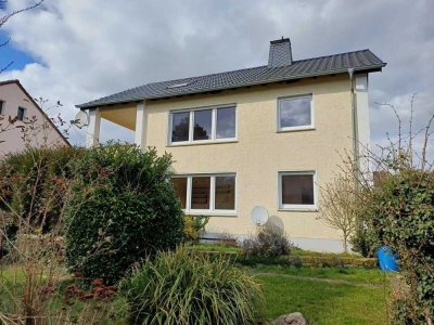 Großes Ein- bis Zweifamilienhaus in Schuckenbaum