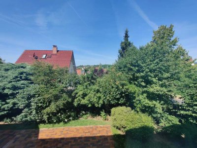 Sanierte 2,5-Zimmer-ELW mit Balkon, FBH und Einbauküche