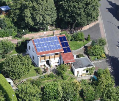Nachhaltiges Einfamilienhaus mit Gartenidylle, Energieeffizienz & Wohnkomfort pur
