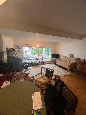 Top-Lage: 4-Zimmer Wohnung mit Balkon im 2. OG in Düsseldorf-Pempelfort