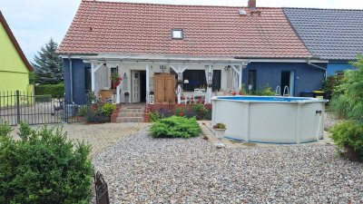 Schöne 4,5-Zimmer Doppelhaushälfte mit Werkstatt und Garage in Uckerland