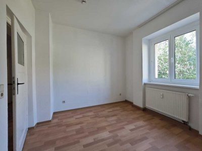KLEINE FAMILIENWOHNUNG im ERDGESCHOSS
