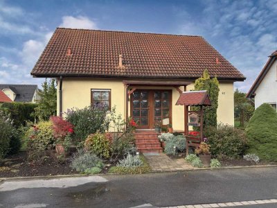 Familienidylle - Geräumiges Einfamilienhaus mit Keller 
in ruhiger Siedlungslage in Pegau