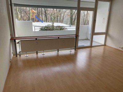 Vollständig renovierte Wohnung mit einem Zimmer sowie Balkon und Einbauküche in Wuppertal