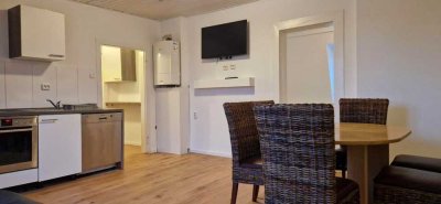Leerstehend, Provisionsfrei, Neu Sanierte Dachgeschosswohnung