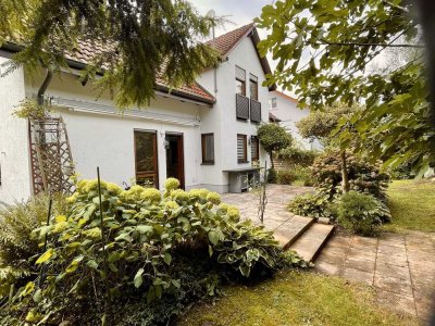 Ein Juwel - großzügiges Einfamilienhaus mit ELW