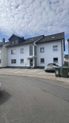 Attraktive 4-Zimmer-Wohnung mit gehobener Innenausstattung mit EBK in Heddesheim