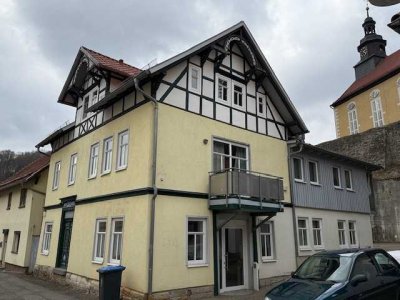 Attraktives Wohn- / Geschäftshaus mit Entwicklungspotenzial !