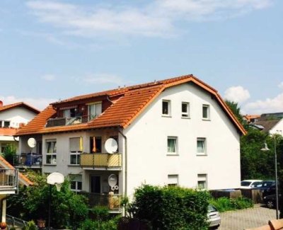 3 Zimmer DG mit Balkon in bester Wohnlage, direkt vom Eigentümer zu vermieten