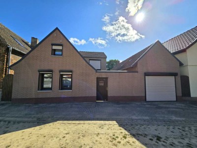 Charmantes Einfamilienhaus mit Anbau, Garage und Garten – viel Potenzial für individuelle Gestaltung