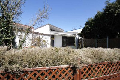 Renovierungsbedürftiges Reihemittelhaus in ruhiger und trotzdem zentraler Lage von Unterschleißheim