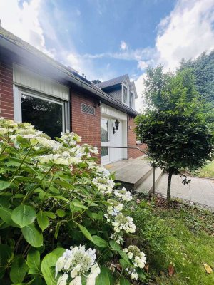 Ein- bis Zweifamilienhaus mit Doppelgarage und Garten in Herten Scherlebeck  - Provisionsfrei