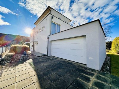 Eindrucksvolles Zuhaus mit beheiztem Pool und Schneebergblick