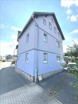 Renovierte Doppelhaushälfte mit Garage - klein aber fein