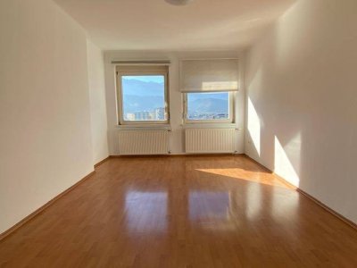 Ibk, Uni/Kiniknähe: 2 Zimmer-DG-Büro/Wohnung mit traumhafter Panoramaaussicht zu verkaufen