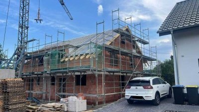 Neubau! Schlüsselfertig! WNfl. 155m²! Attraktive Doppelhaushälfte in Leopoldshöhe-Greste!