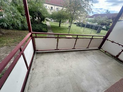 �mit Balkon� wunderschöne 2 Zi.-Wohnung� im Zentrum�