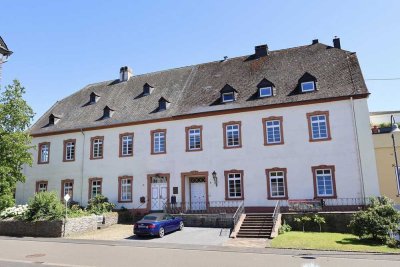 Stilvolles Denkmalobjekt mit großzügiger Hauptwohnung und fünf Wohneinheiten in Mülheim an der Mosel