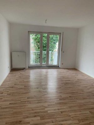 gemütliche & geräumige 1-Raum-WE m. *Balkon & Küche* in Erfurt (C 2.20)