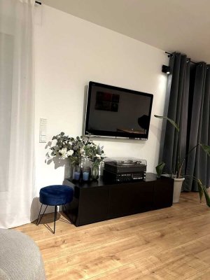 Ansprechende und modernisierte 3-Zimmer-EG-Wohnung mit geh. Innenausstattung mit Balkon & EBK,
