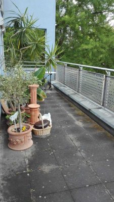 Helle 2-Zimmer Wohnung mit Balkonterrasse im 2. OG in Augsburg-Göggingen