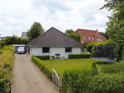 Attraktiver Bungalow mit 6 Zimmern und grünem Rückzugsort zur Miete in Wees