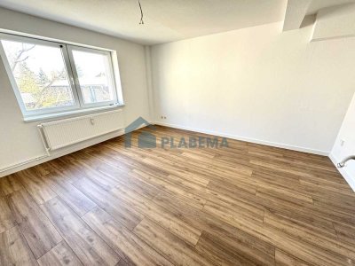 1-Zimmer-Wohnung, frisch renoviert mit neuer Einbauküche in zentraler Lage & Parkplatzoption