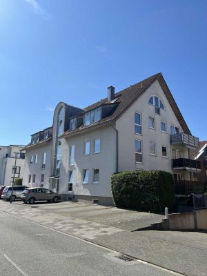 Schicke 3 Zimmer Wohnung mit Balkon nähe Padersee