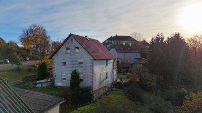 Stattliches Einfamilienhaus mit Einliegerwohnung in Bernhardswald/Kürn