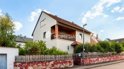 Hier können Kinder schön aufwachsen: Geräumiges EFH mit großem Garten in ruhiger Lage