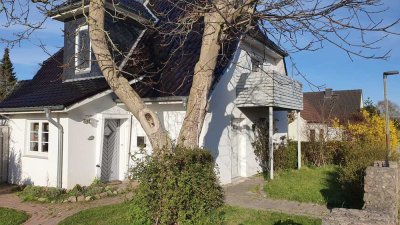Geschmackvolle 2,5-Zimmer-Wohnung mit Balkon und EBK in Wankendorf