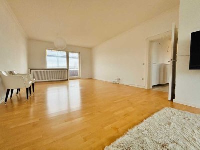 Bezugsfrei: Großzügige 4-Zimmer-Wohnung über den Dächern – Toplage am Ku’damm!