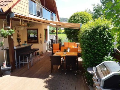 Familienfreundliches Zweifamilienhaus im Herzen von Friedewald