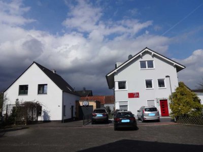 Helle 3,5 - Zimmer Wohnung mit Balkon in Haltern am See, Sythen