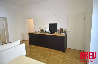 SCHÖNE 2 ZIMMERWOHNUNG MIT BALKON IN DER SANDGASSE- TOP 04
