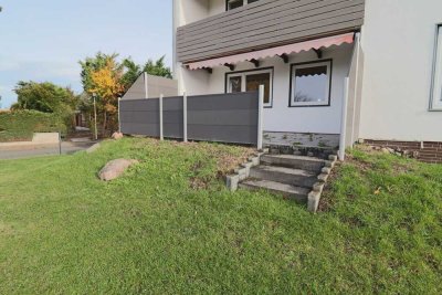 TOP ! Schöne ETW im Erdgeschoss in 4-FH mit neuwertiger Küche, großer Terrasse, Balkon, Garten und K