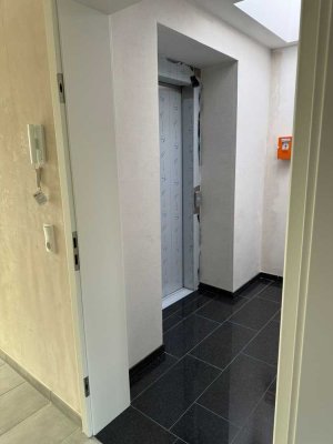 Exklusive 3-Zimmer-Penthouse-Wohnung mit gehobener Innenausstattung mit Balkon in Aachen-Eilendorf
