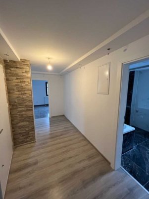 ++ Attraktive, neuwertige 3 Zi. Whg mit gehobener Innenausstattung in Flöha, auf Wunsch EBK mögl. ++