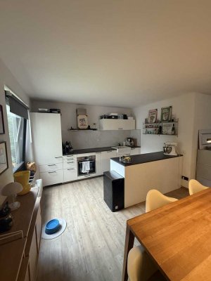 2-Zimmer-Wohnung mit moderner Einbauküche und Balkon im Zentrum von Meerbusch-Büderich