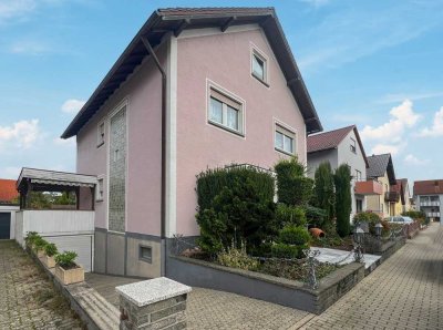 Ein bezauberndes Zuhause im Sonnenschein: Freistehendes Einfamilienhaus mit großzügigem Garten