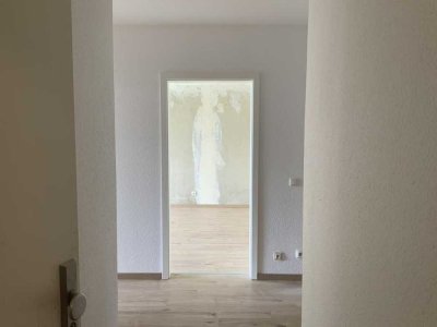 Neugierig? Neuer Bodenbelag, ruhige Lage und am Park gelegen. Jetzt anfragen!
