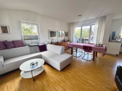 *Raumgefühl: Schöne DG Wohnung in Golzheim!*