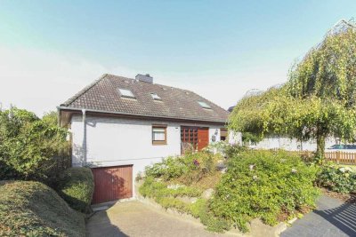 Auch für Mehrgenerationen: Einfamilienhaus mit ELW nur ca.2 km vom Ostseestrand entfernt