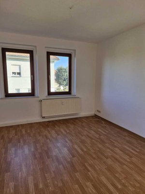 altersgerechte 3 Raumwohnung mit Blick ins Grüne und Nutzung Gartenanteil