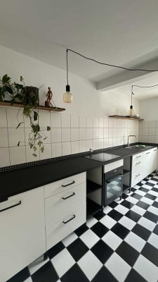Schöne 2,5-Zimmer-Dachgeschosswohnung mit Dachterrasse und EBK in Bielefeld