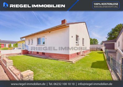 Sie hier? Wir auch! Bungalow mit Terrasse, Garage und Garten–ebenerdig leben, individuell gestalten