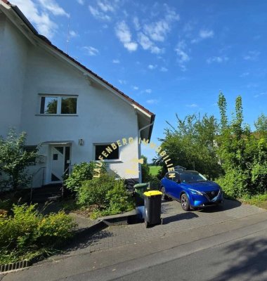 Geräumige Doppelhaushälfte mit unverbaubarer Weitsicht in idyllischer Höhenlage von Eitorf-Stein