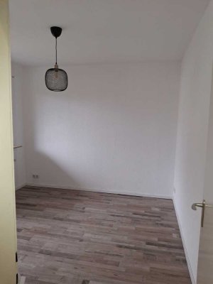 1400 € - 120 m² - 5.0 Zi.