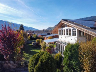 Wohnhaus in Sonnenlage mit Outdoor-Wellness, großem Grundstück &amp; Erweiterungspotenzial