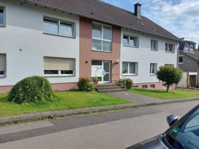 Schöne und gepflegte 3-Raum-EG-Wohnung mit Balkon in Kürten-Bechen